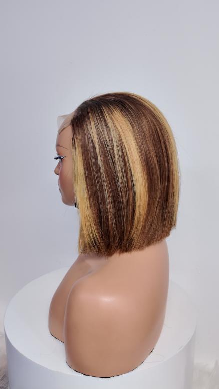 Side view of Worry Freeshop brown and honey blonde highlight straight bob wig