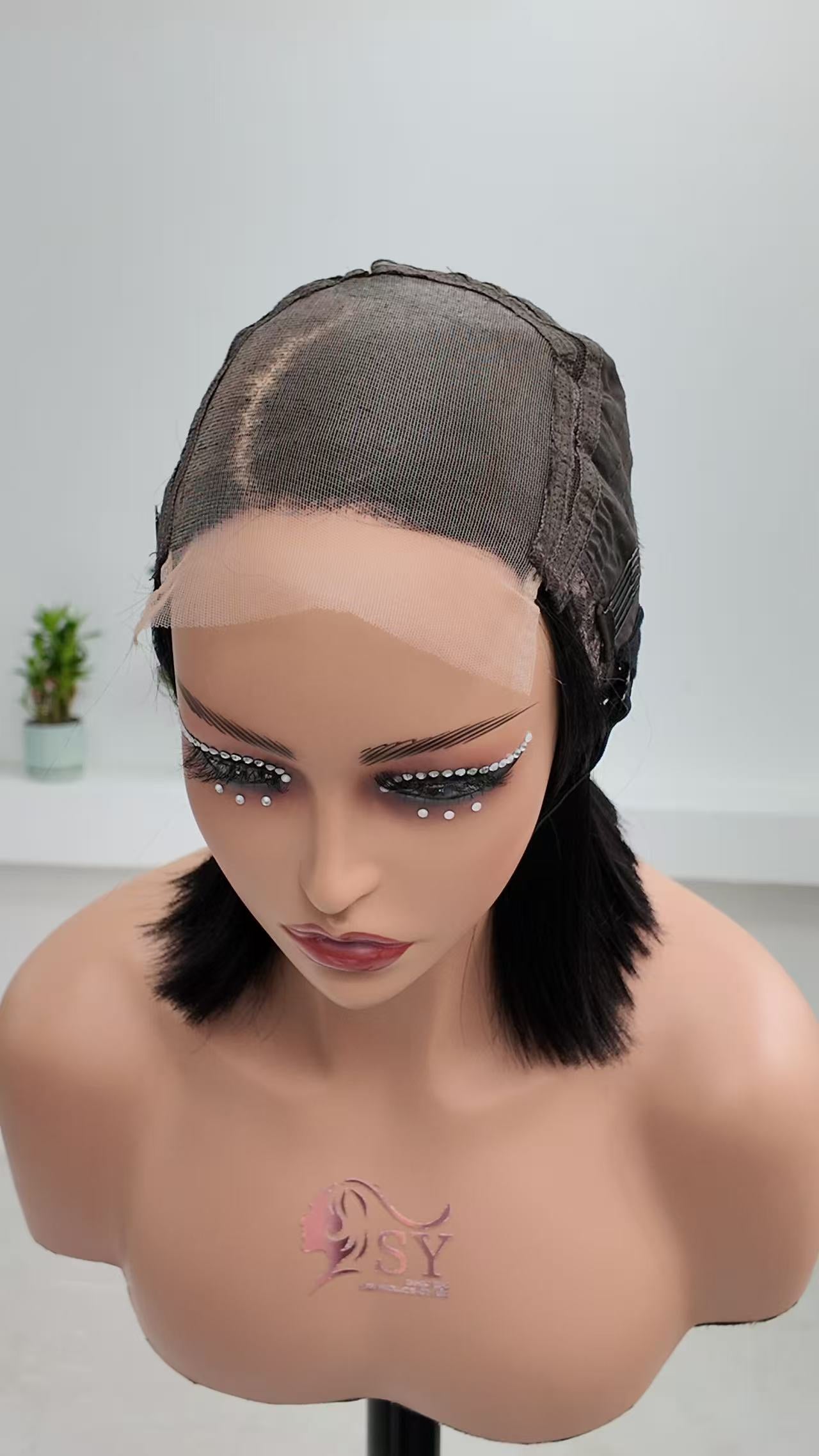 5x5 lace cap construction of Worry Freeshop black straight bob human hair wig